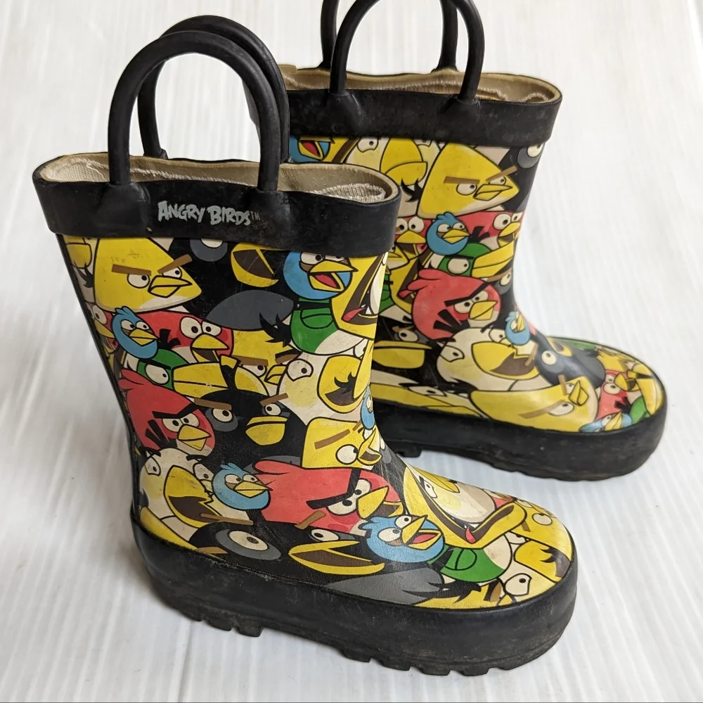 ANGRY BIRDS toddler rain boots size 5/6 unisex